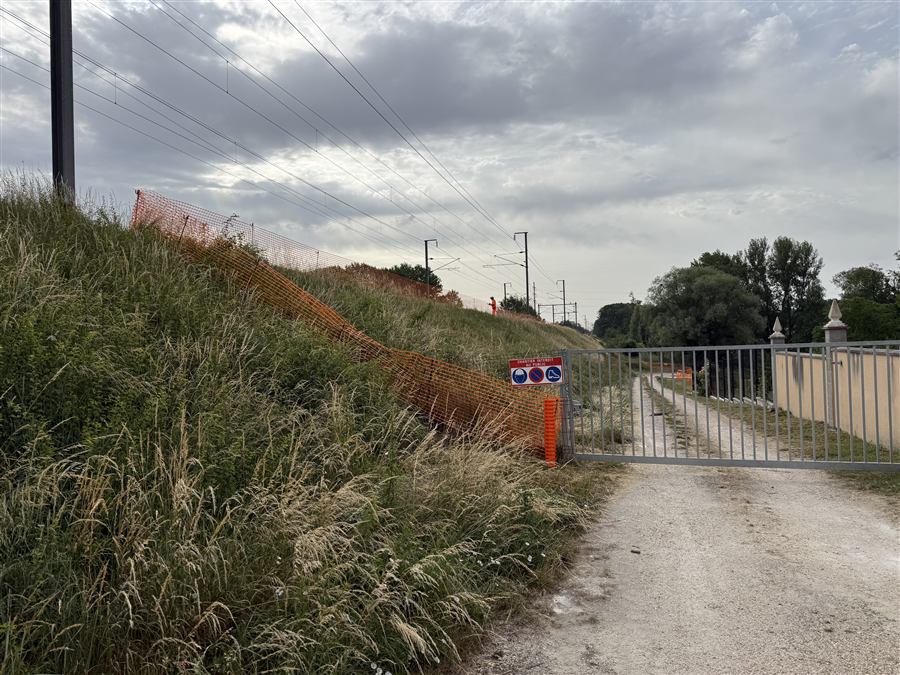Talus ferroviaire sécurisé, chantier SNCF à Billy